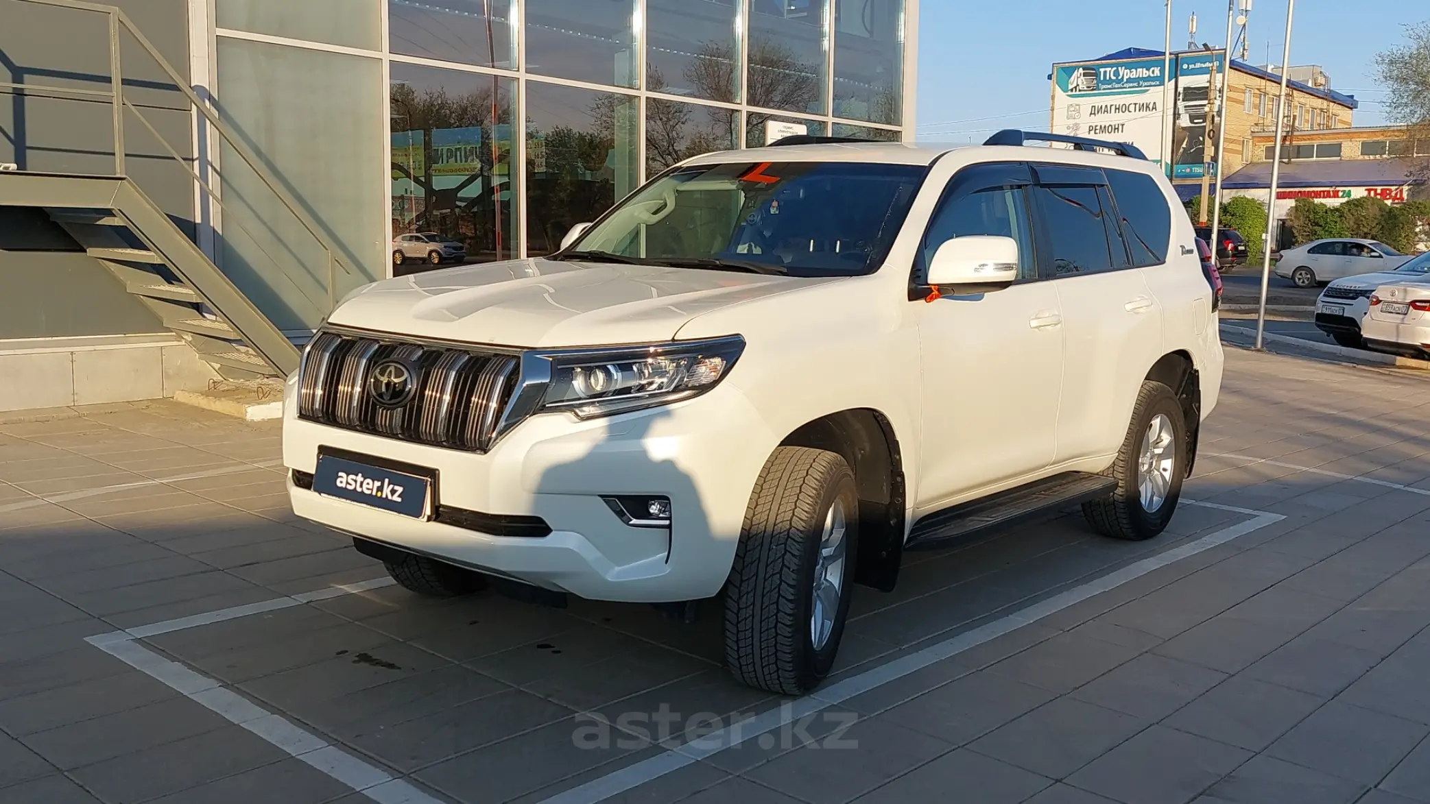 Купить Toyota Land Cruiser Prado 2021 года в Уральске, цена 30000000 тенге.  Продажа Toyota Land Cruiser Prado в Уральске - Aster.kz. №c826306