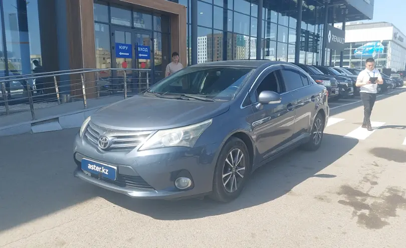 Toyota Avensis 2013