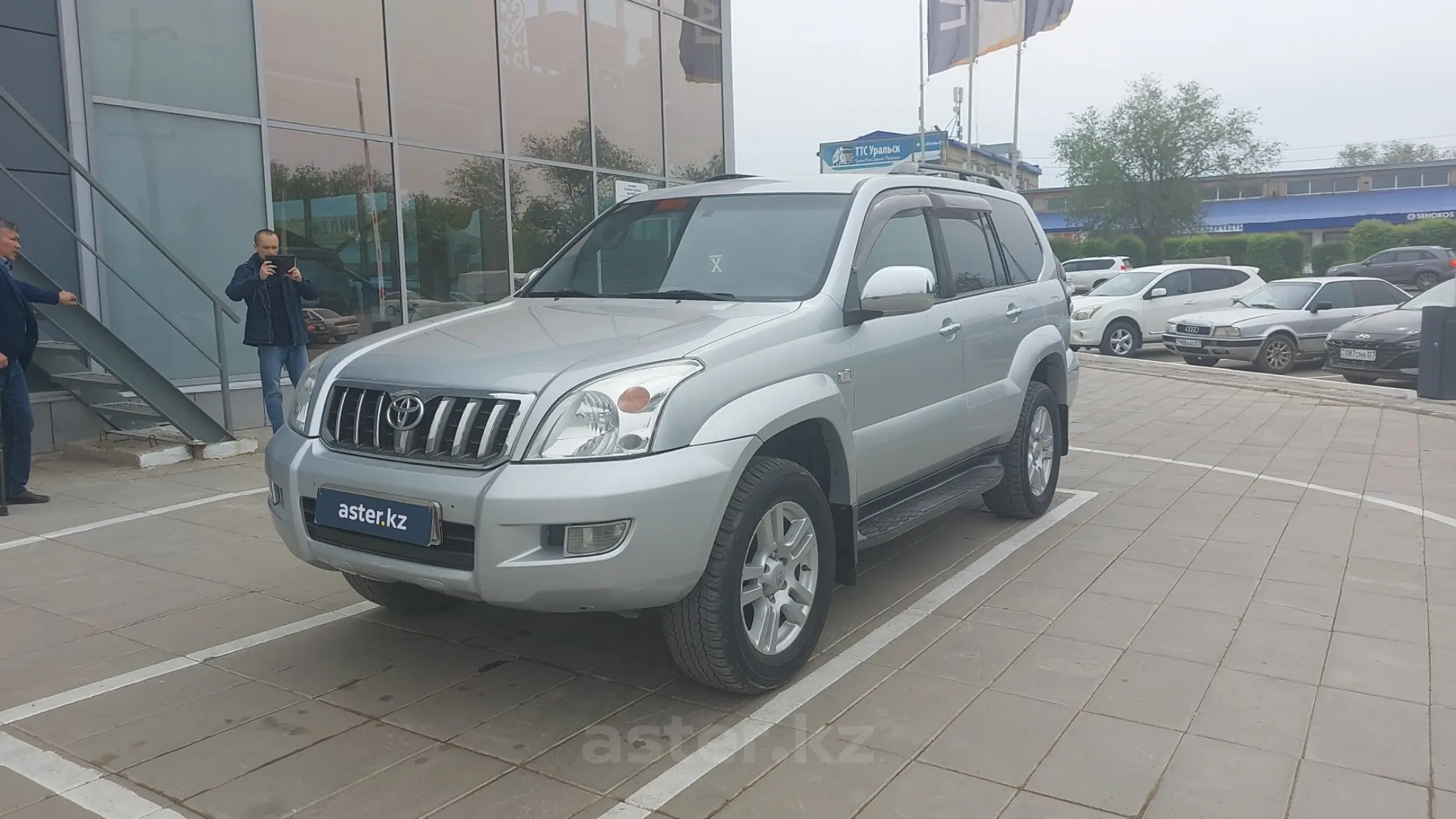 Купить Toyota Land Cruiser Prado 2007 года в Уральске, цена 8000000 тенге.  Продажа Toyota Land Cruiser Prado в Уральске - Aster.kz. №c832327