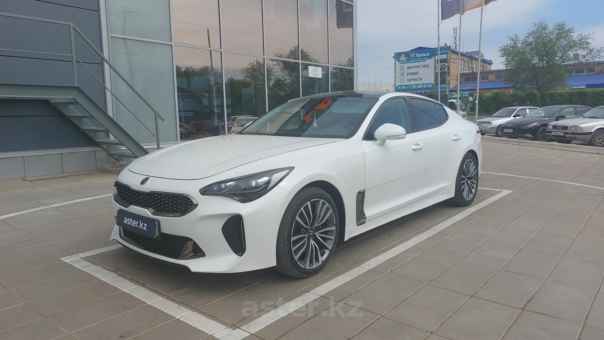 Купить Kia Stinger 2019 года в Уральске, цена 16000000 тенге. Продажа Kia  Stinger в Уральске - Aster.kz. №c832383