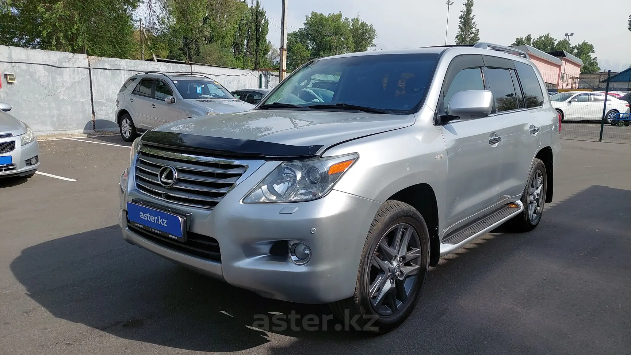 Lexus LX 2010