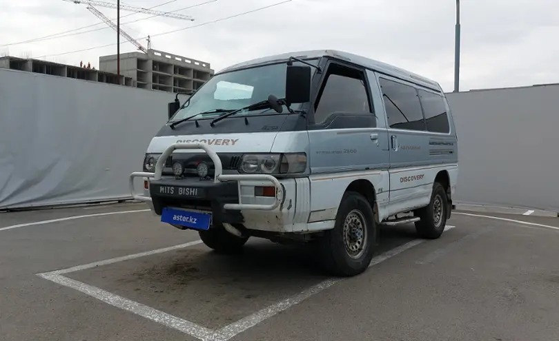 Делика алматы. Мицубиси Делика 1995 года дизель. Mitsubishi Delica 2.5DT борт. Автомобиль Делика микроавтобус полный привод.