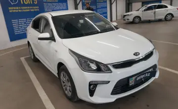 Kia Rio 2020 года за 8 400 000 тг. в Астана фото 2