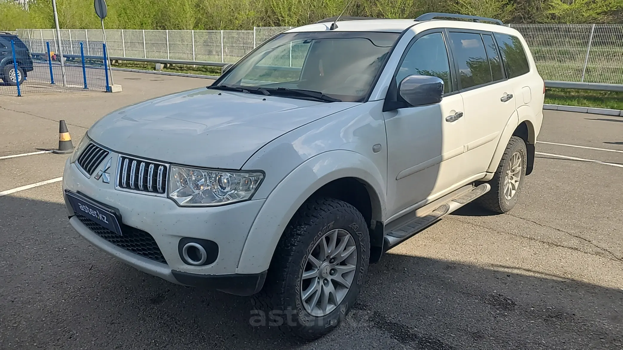 Mitsubishi Pajero Sport 2013