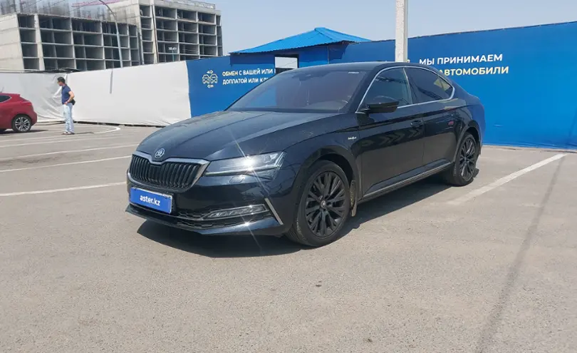 Skoda Superb 2020 года за 22 000 000 тг. в Алматы