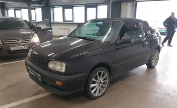 Volkswagen Golf 1997 года за 2 800 000 тг. в Астана