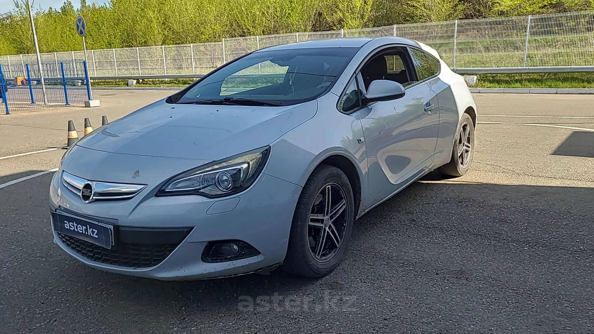 Opel Astra 2012