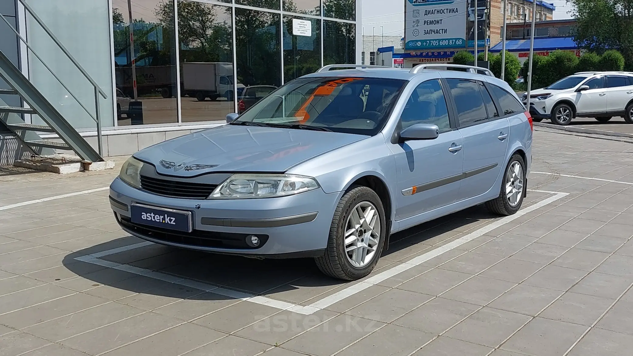 Рено лагуна бензин. Renault Laguna 2004. Рено Лагуна 2004. Рено Лагуна Грандтур 2. Renault Laguna 2 Grandtour.