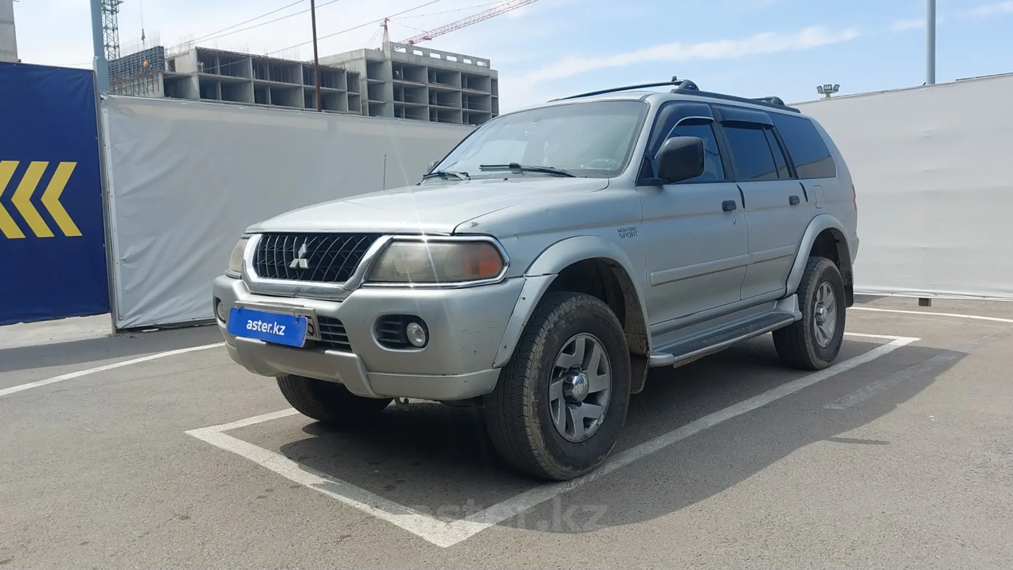 Mitsubishi Montero Sport 2000