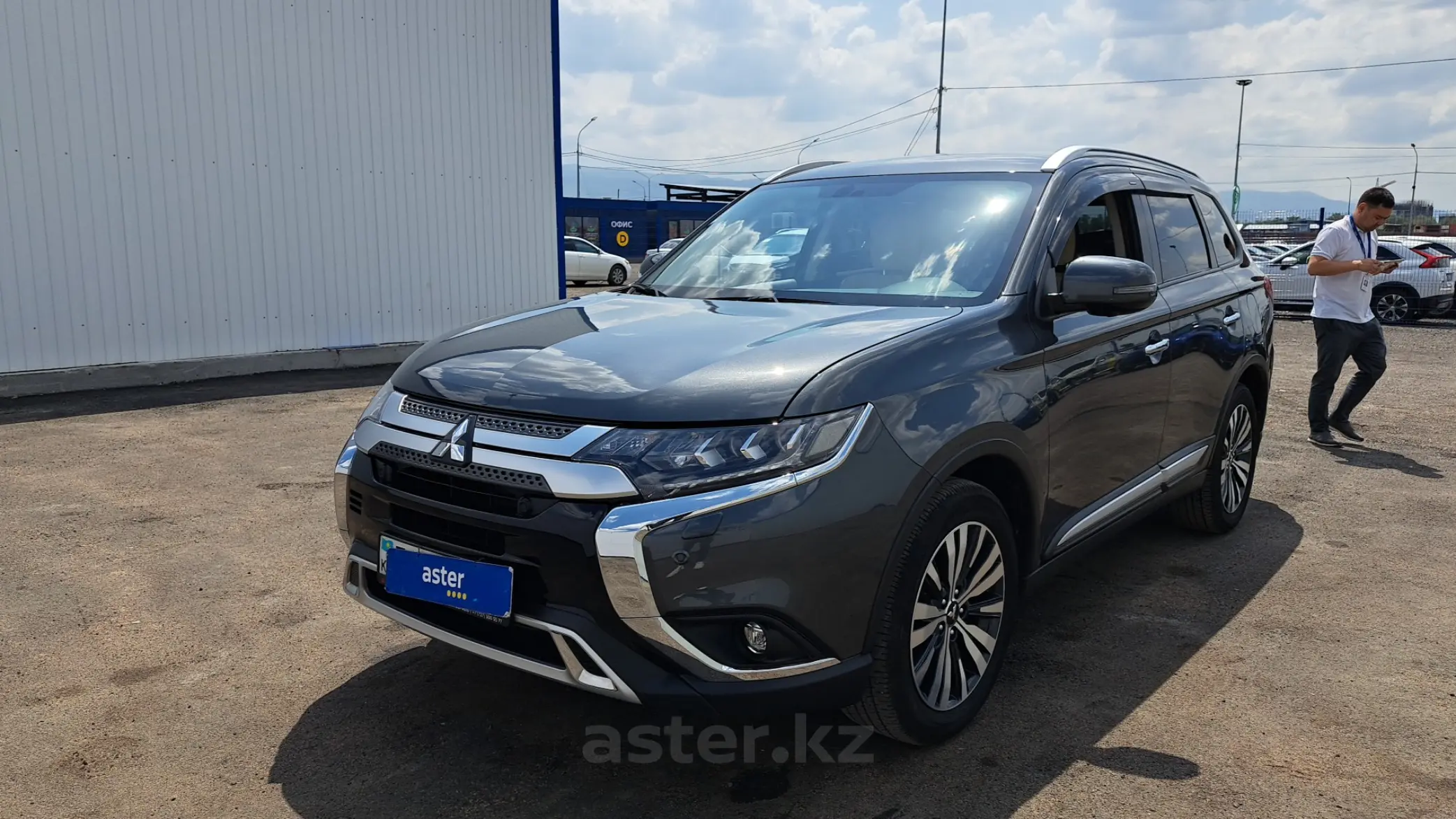 Mitsubishi Outlander 2021