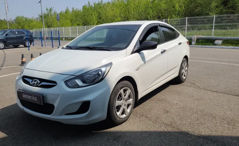 Hyundai Accent 2014