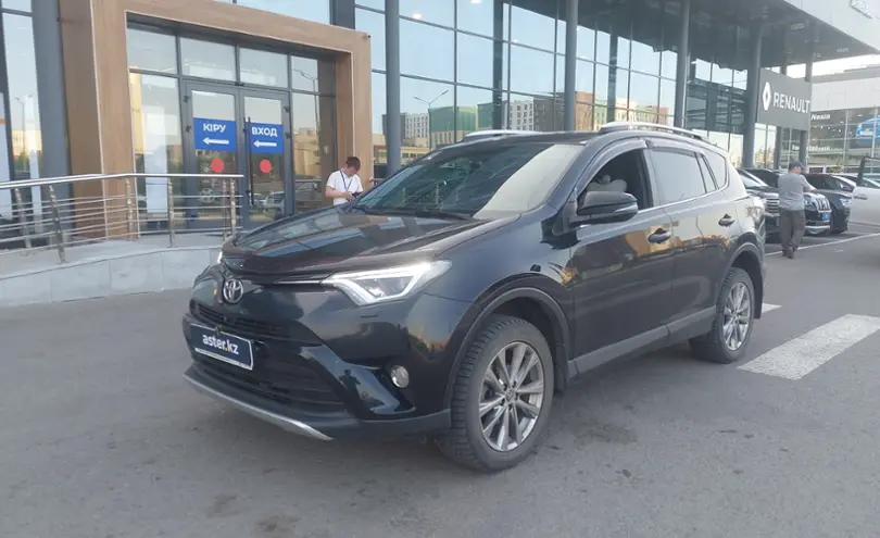 Toyota RAV4 2018 года за 14 500 000 тг. в Астана