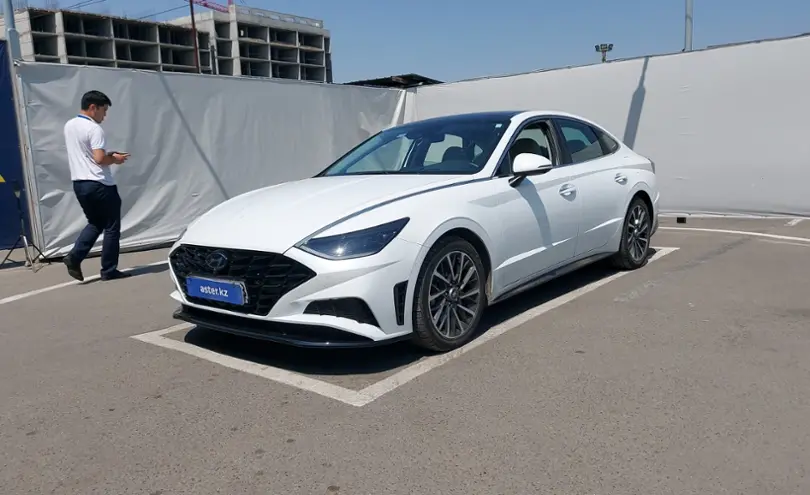 Hyundai Sonata 2020 года за 17 000 000 тг. в Алматы