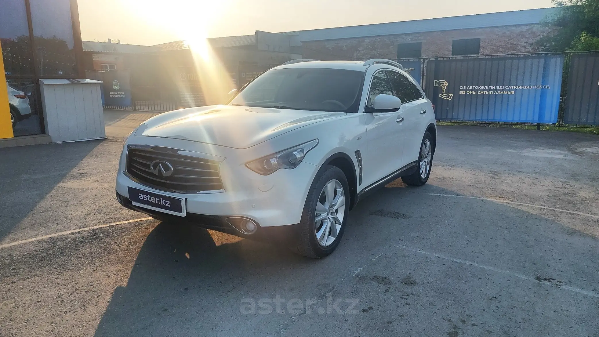 Infiniti FX 2012