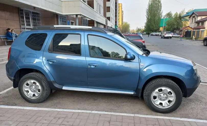 Рено дастер синий фото Купить б/у Renault Duster I 2.0 AT (135 л.с.) бензин автомат в Санкт-Петербурге: