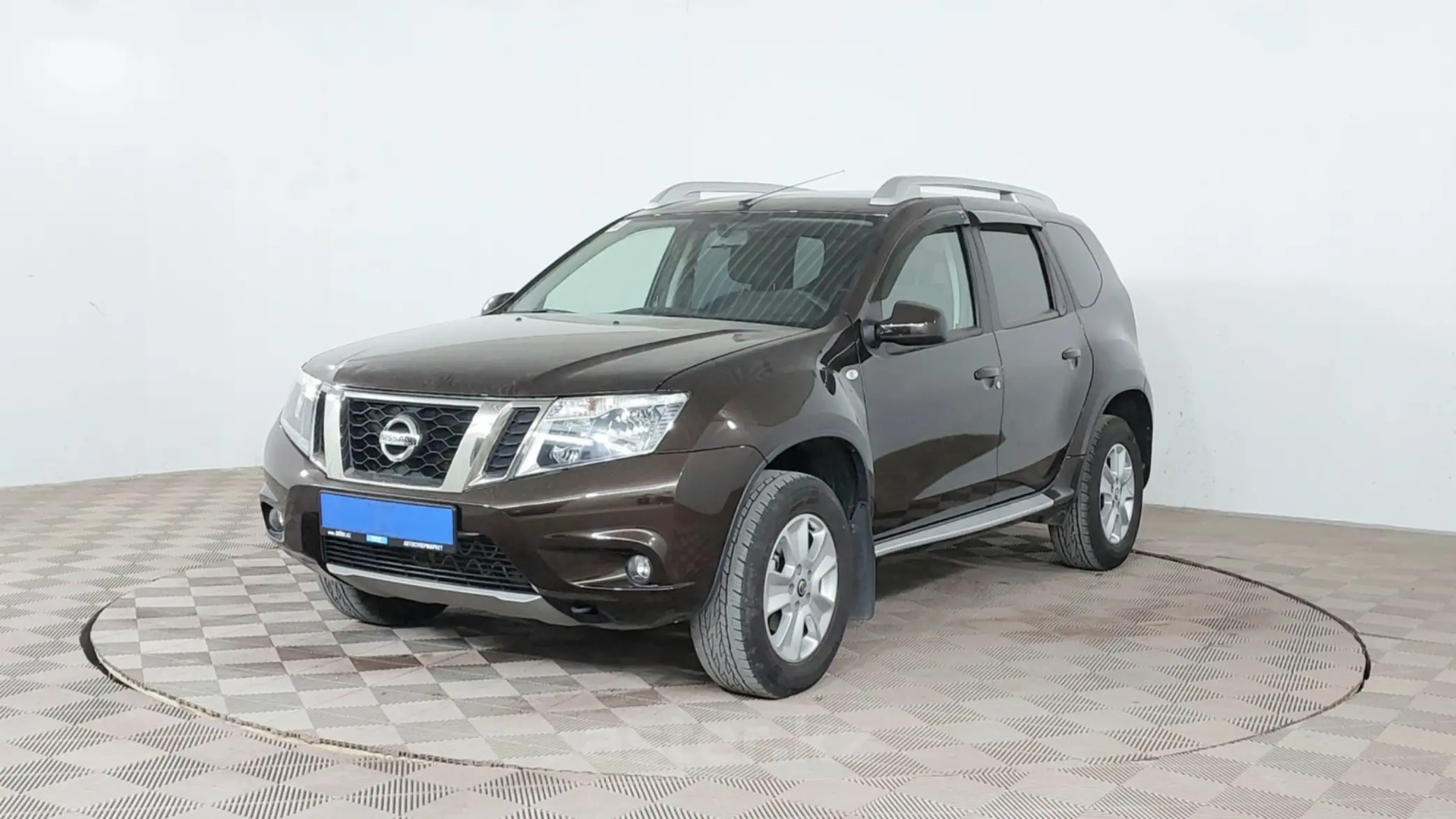 Nissan Terra 2018