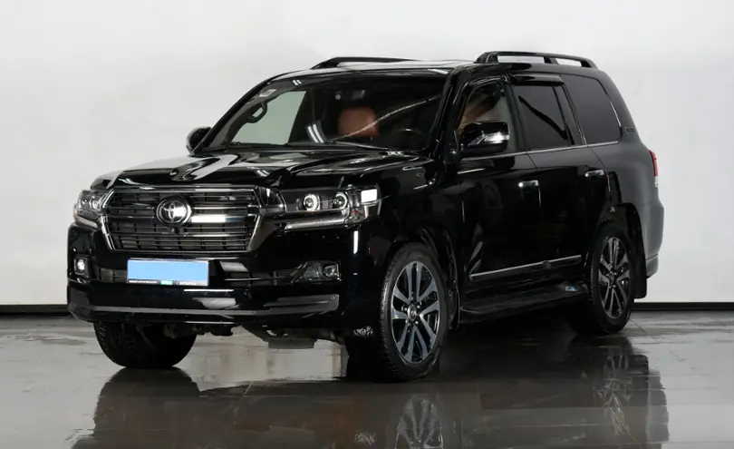 Toyota Land Cruiser 2018 года за 36 990 000 тг. в Астана