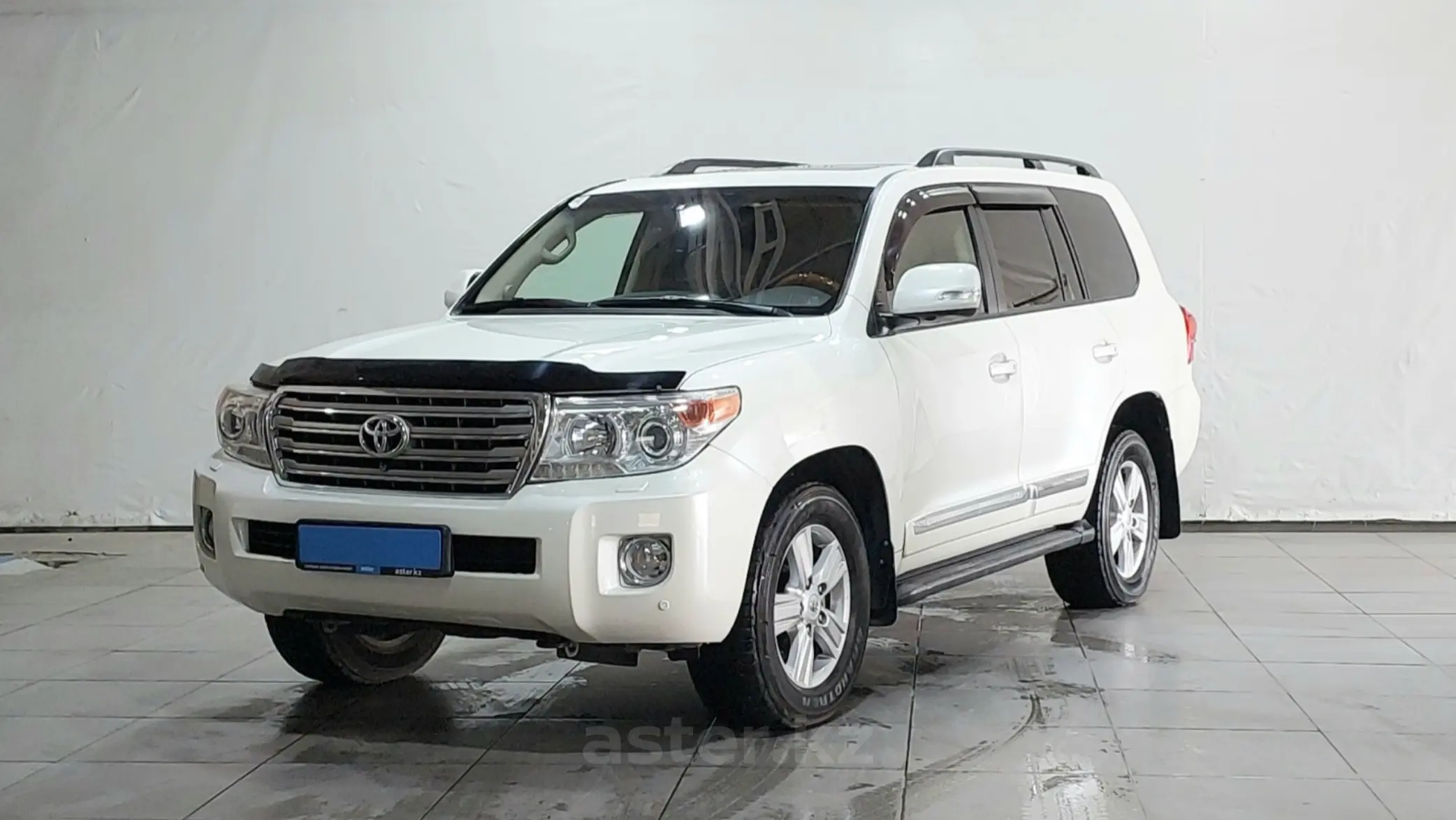 Toyota Land Cruiser 2013