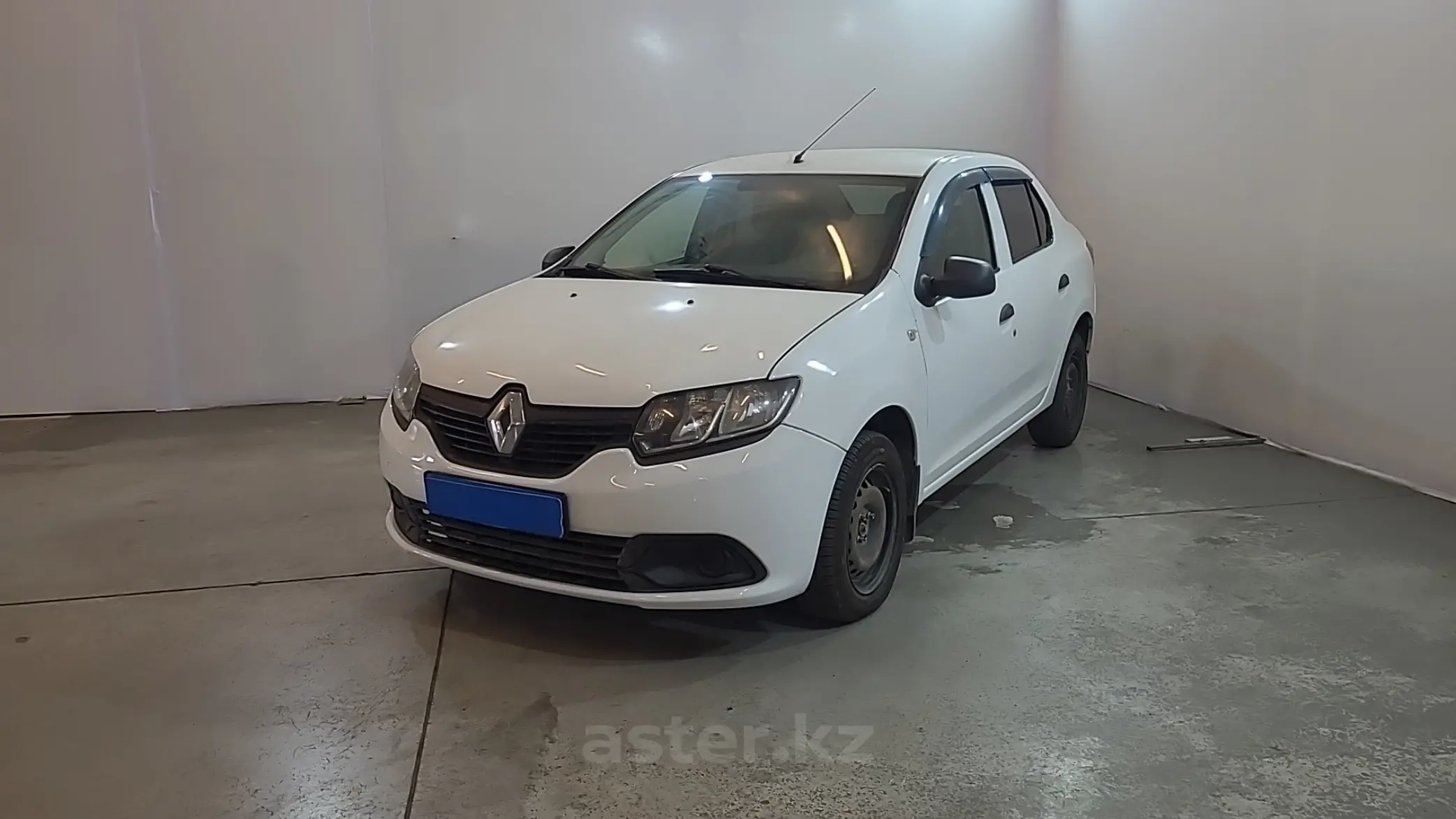 Купить Renault Logan 2017 года в Усть-Каменогорске, цена 3800000 тенге.  Продажа Renault Logan в Усть-Каменогорске - Aster.kz. №249153