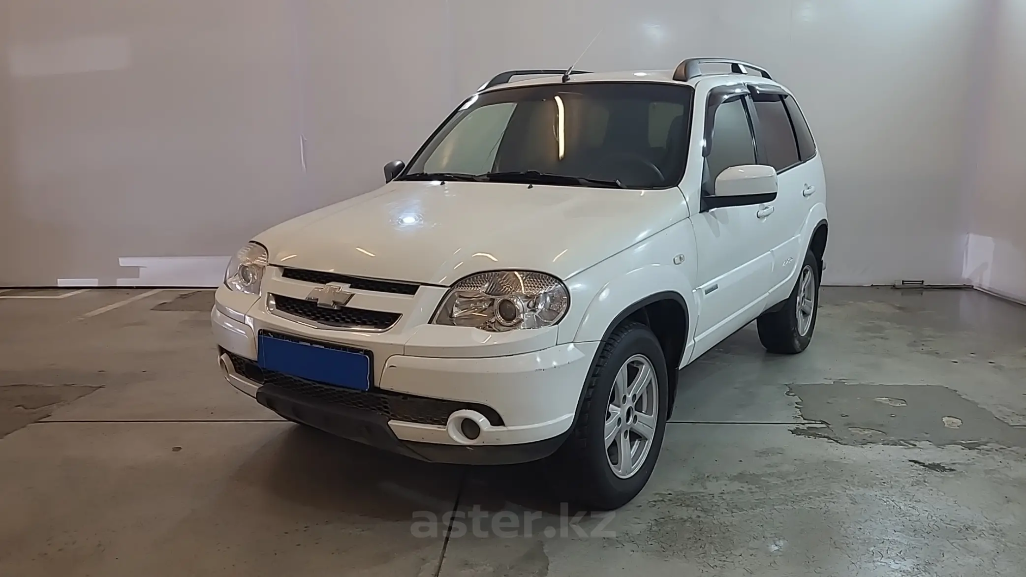 Купить Chevrolet Niva 2015 года в Усть-Каменогорске, цена 3500000 тенге.  Продажа Chevrolet Niva в Усть-Каменогорске - Aster.kz. №252248