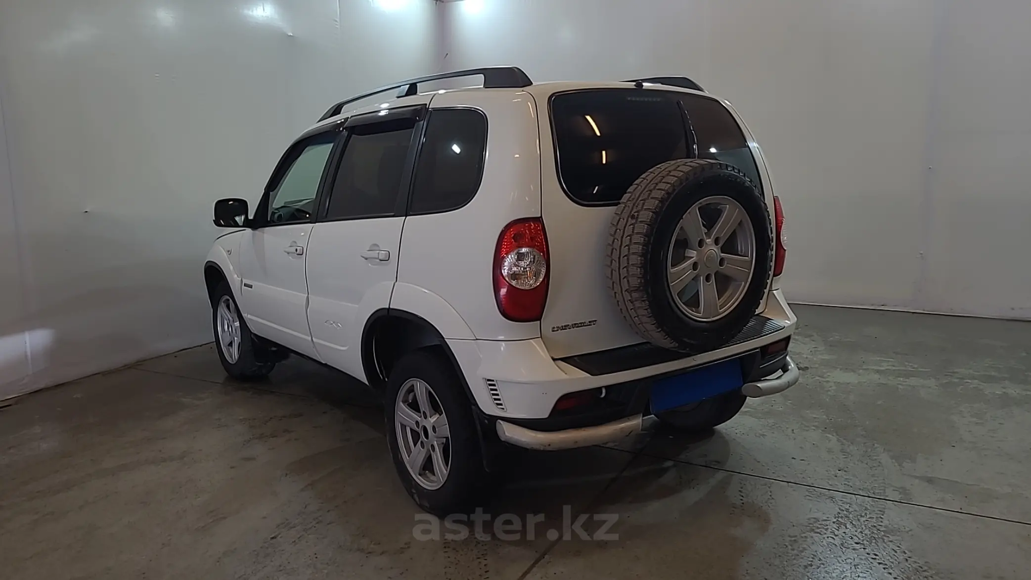 Купить Chevrolet Niva 2015 года в Усть-Каменогорске, цена 3500000 тенге.  Продажа Chevrolet Niva в Усть-Каменогорске - Aster.kz. №252248