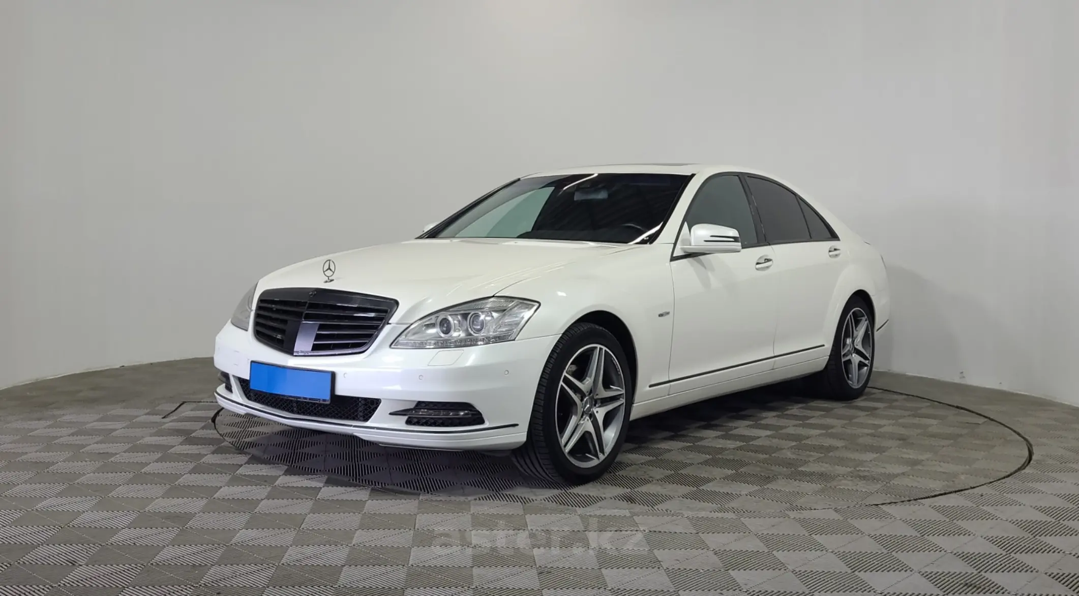 Mercedes-Benz S-Класс 2011