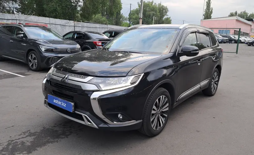 Mitsubishi Outlander 2019 года за 14 000 000 тг. в Алматы