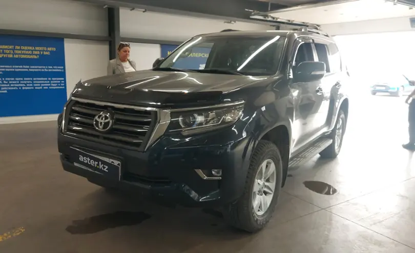 Toyota Land Cruiser Prado 2017 года за 25 500 000 тг. в Астана