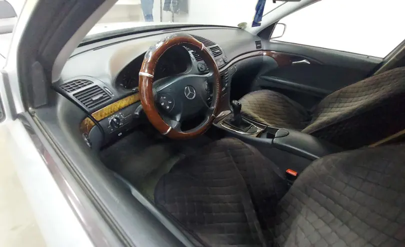 Mercedes-Benz E-Класс 2004 года за 4 000 000 тг. в Павлодарская область фото 5