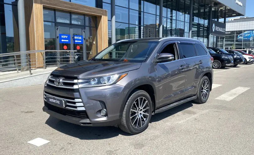 Toyota Highlander 2017 года за 20 000 000 тг. в Астана