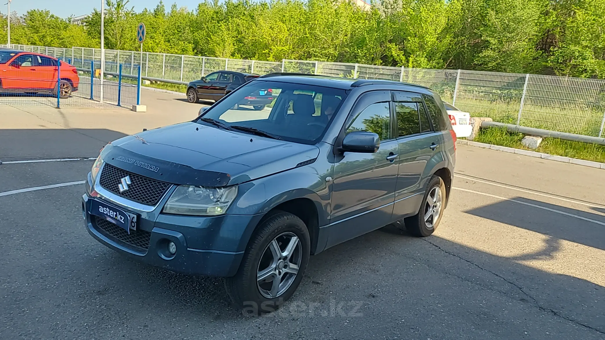 Сузуки витара топливо. Suzuki Grand Vitara. Suzuki Grand Vitara г. н. 336ас196. Suzuki Grand Vitara 2007 характеристики. Suzuki Grand Vitara 2007 логотип лобового стекла.