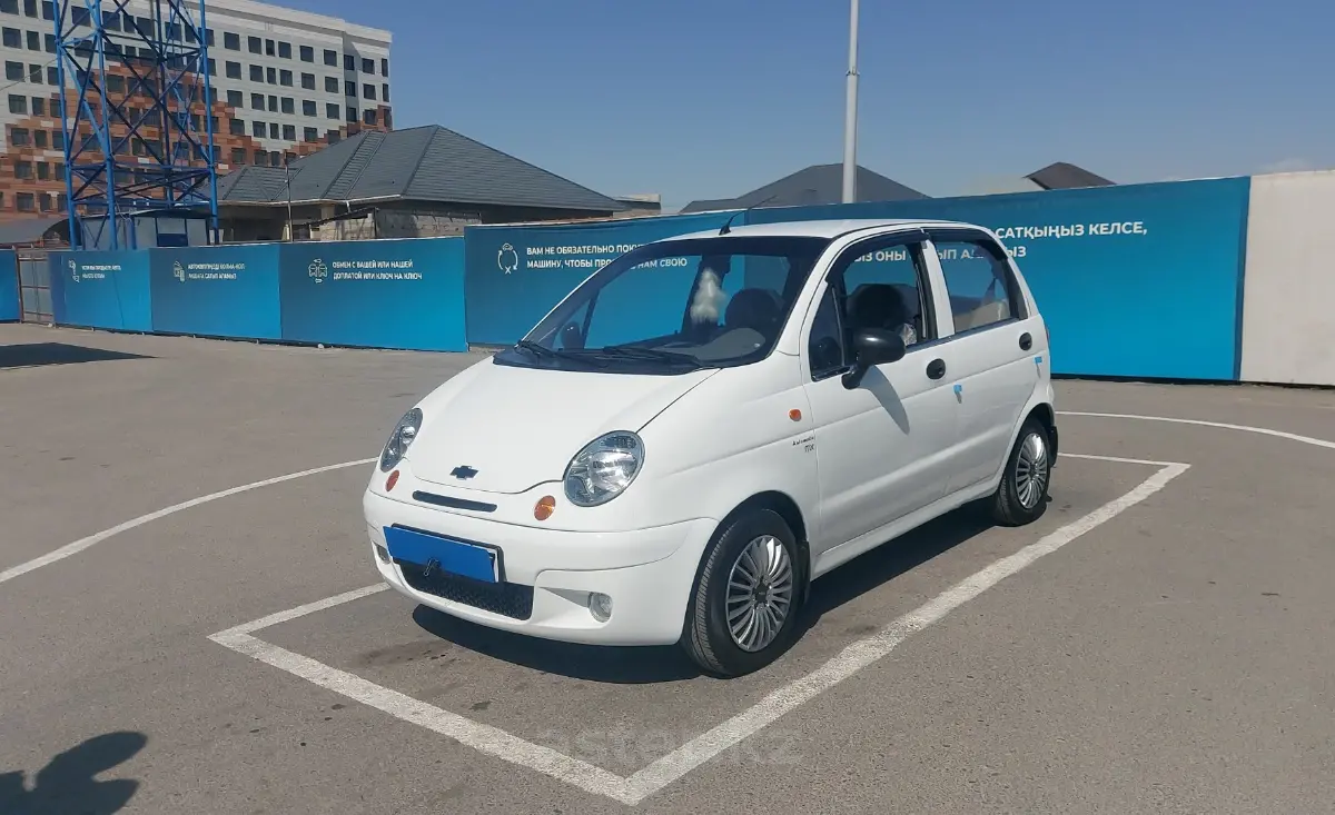 Рк 107. Chevrolet Matiz 2014. Матиз цвета кузова. Интересная окраска Матиз. Матиз затюненый белый.