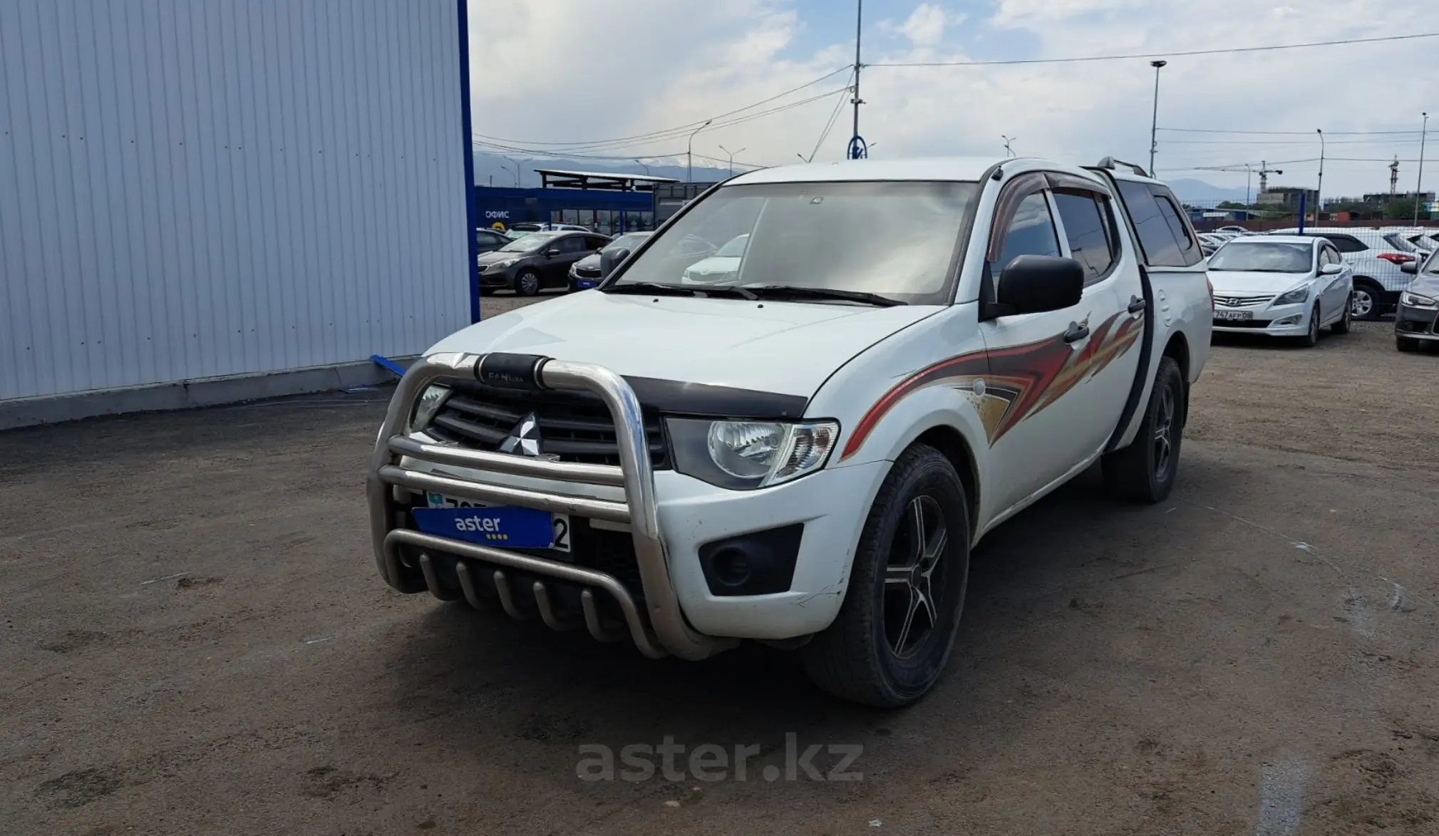 Mitsubishi L200 2012