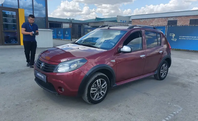Renault Sandero 2013 года за 3 700 000 тг. в Актобе