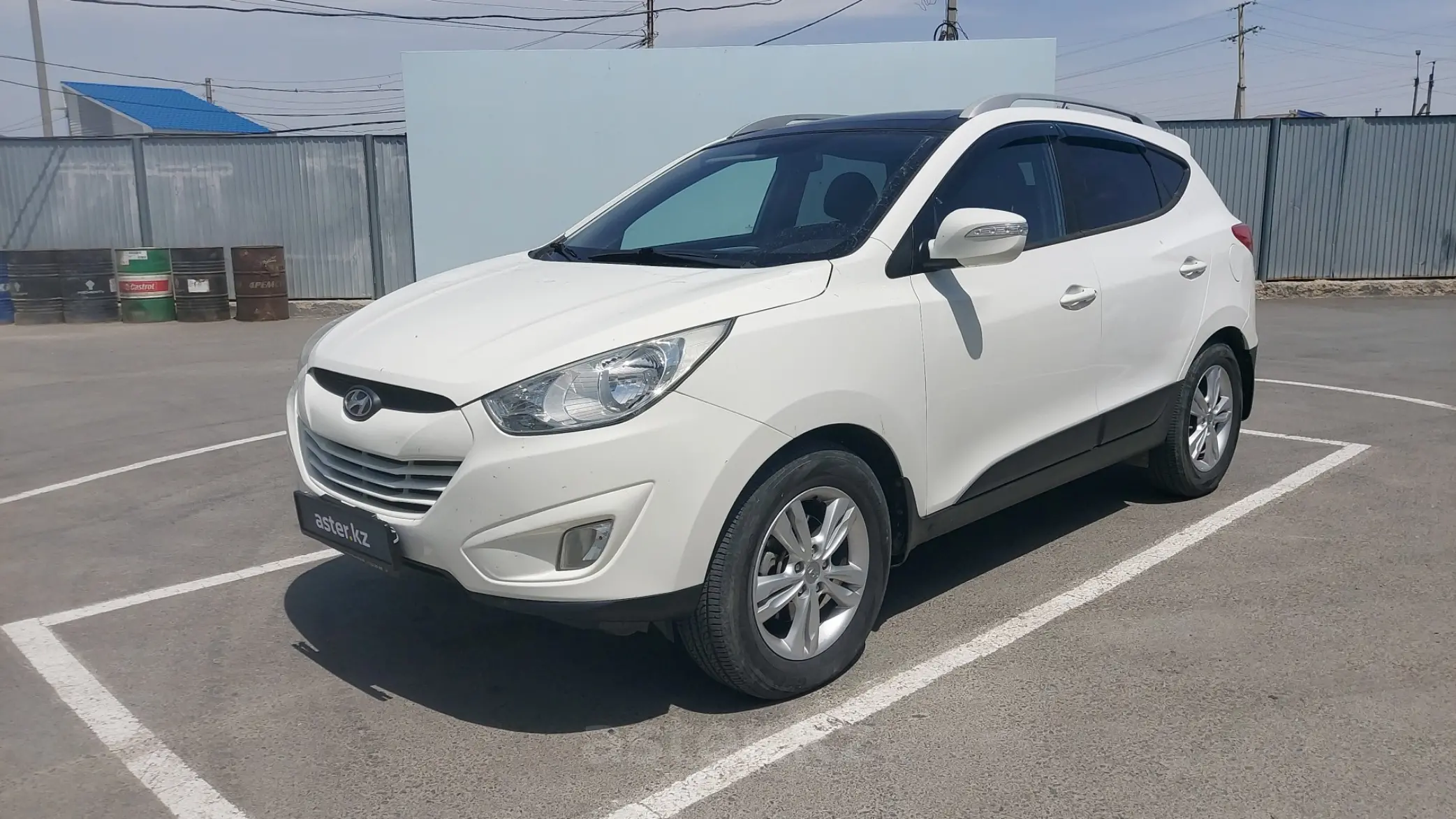 Tucson 2013. Hyundai ix35 белый. Ix35 2011. I35 Hyundai белый. Хендай Икс 35 белый.