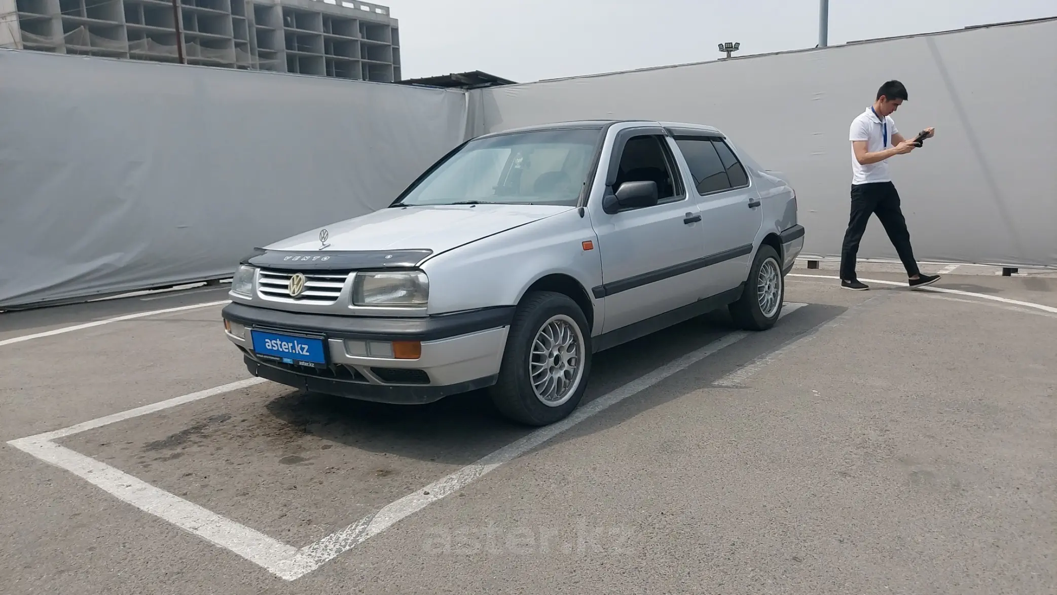 Volkswagen Vento 1992 седан