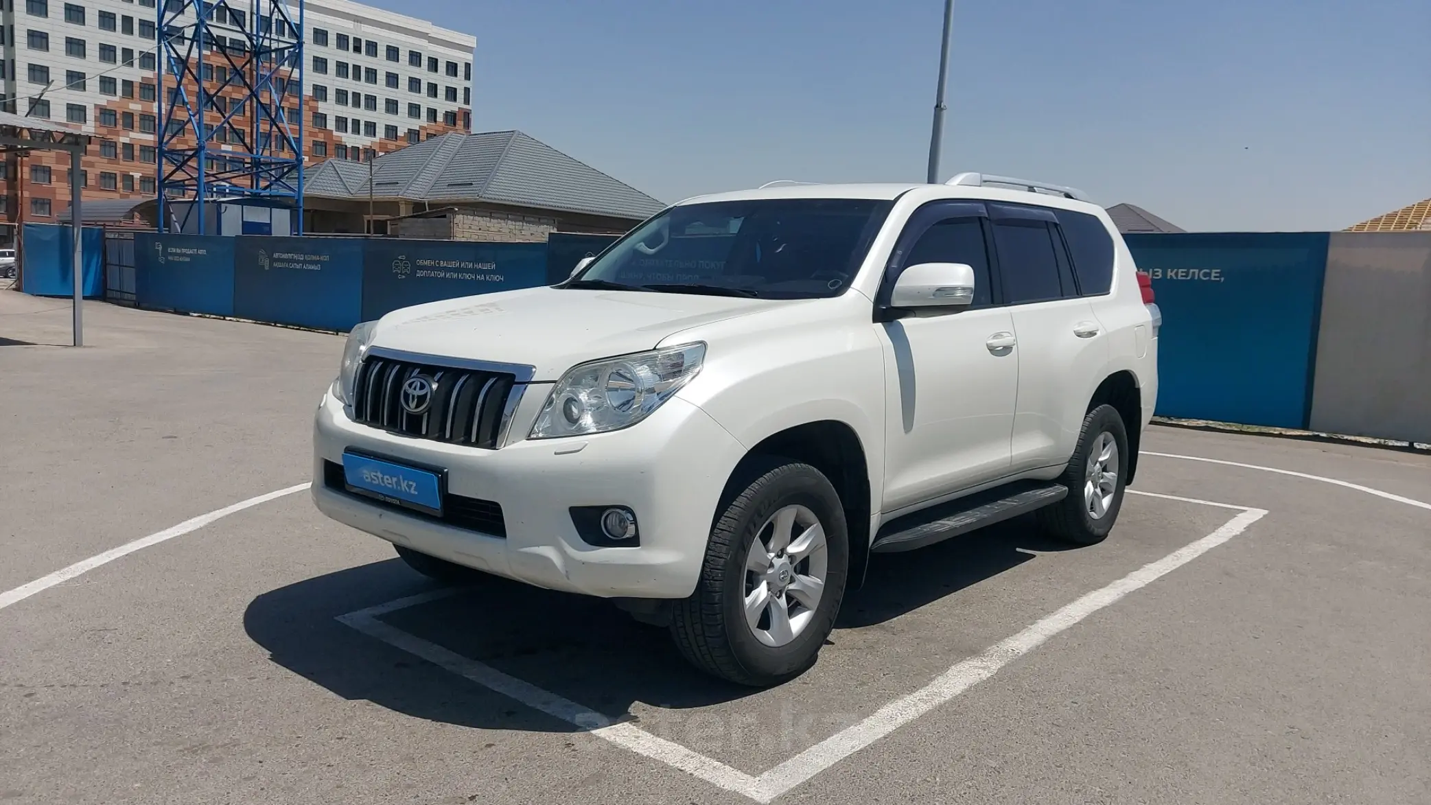 Toyota Land Cruiser Prado 2013