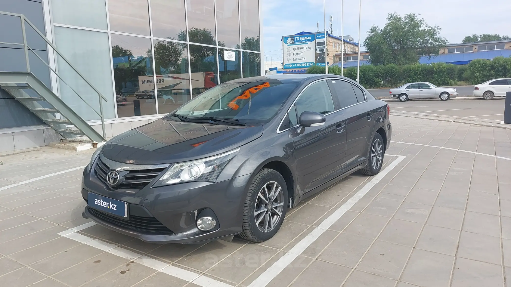 Toyota Avensis 2013