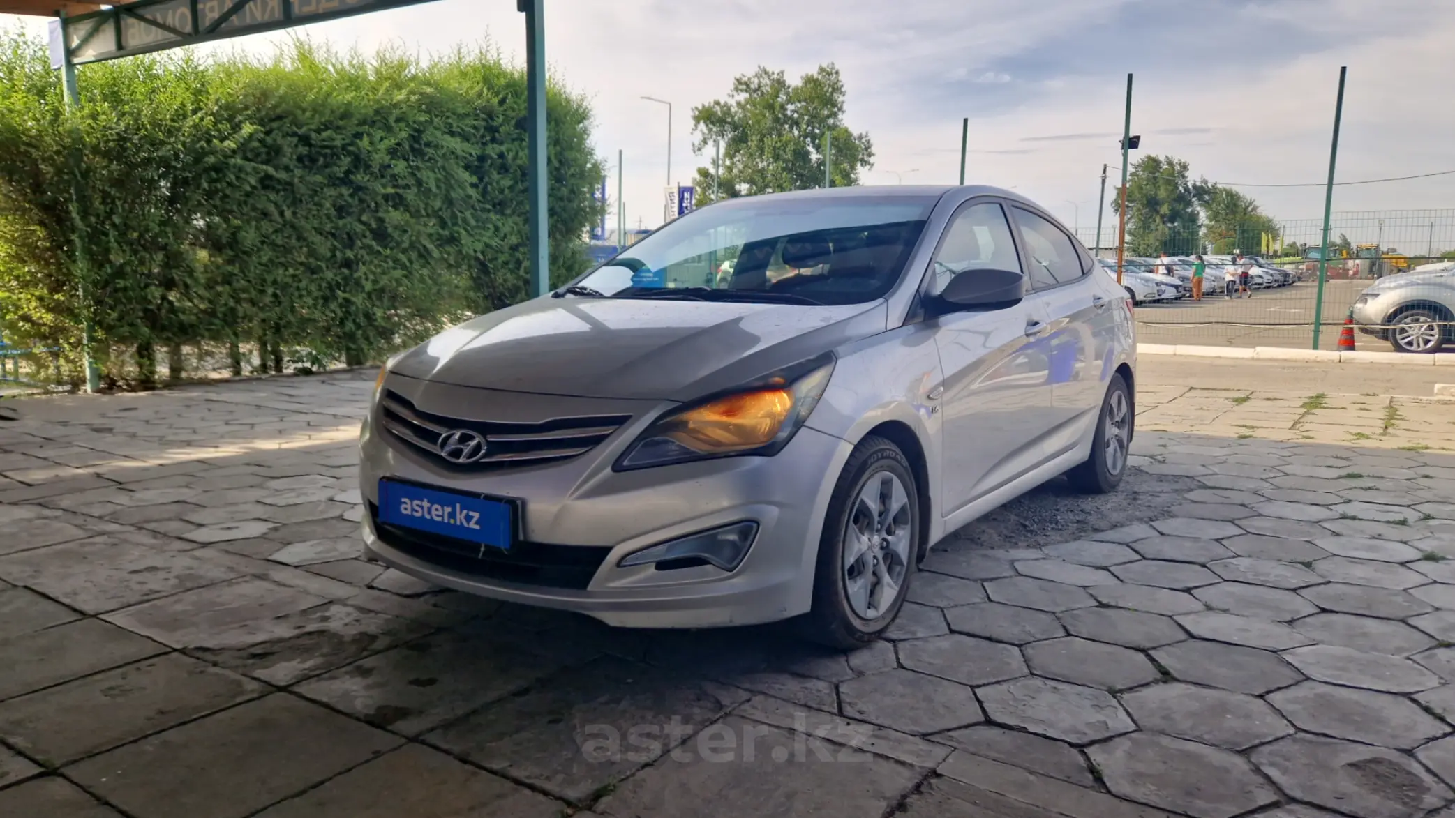 Hyundai Accent 2015