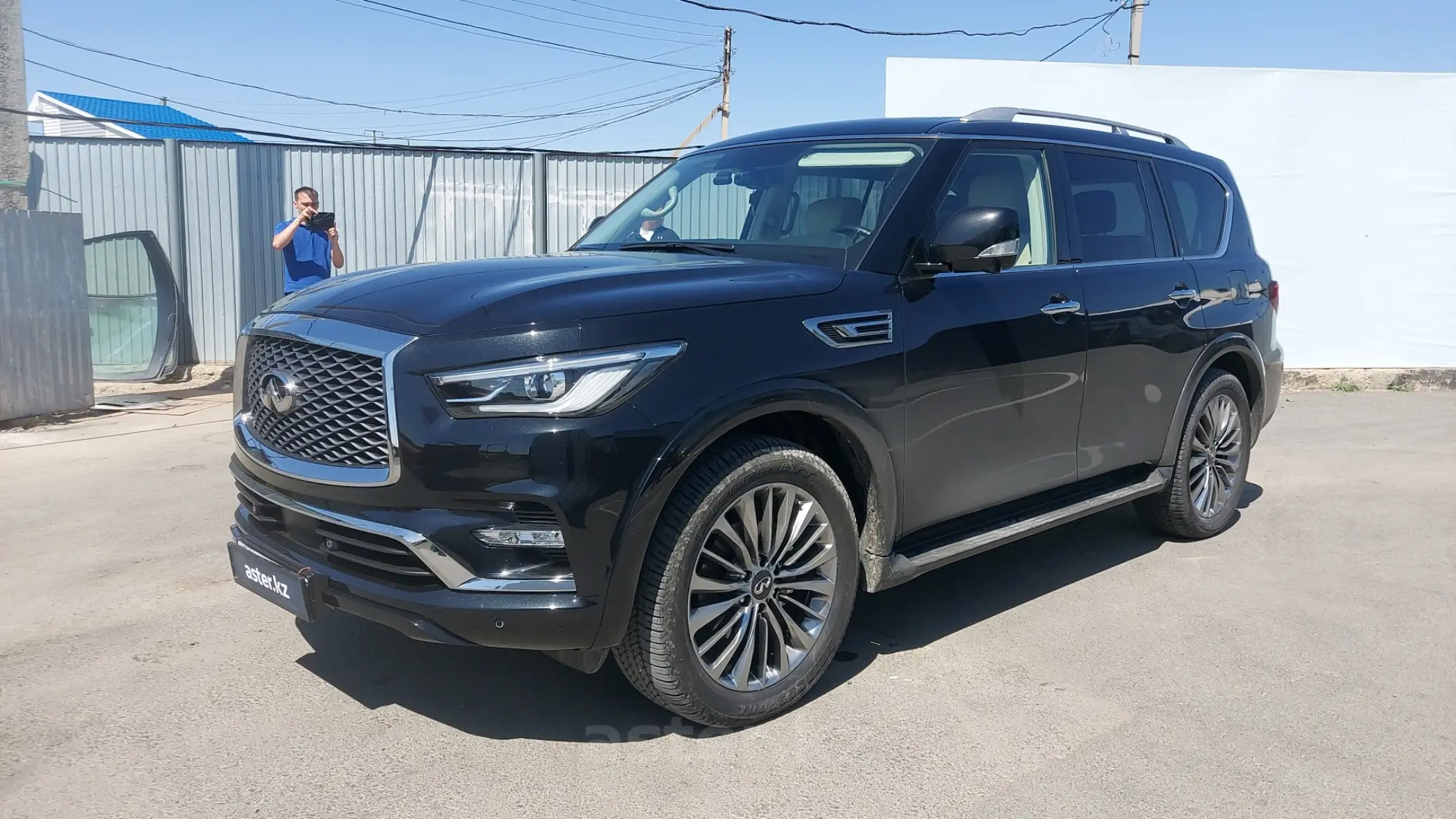 Infiniti QX80 2021