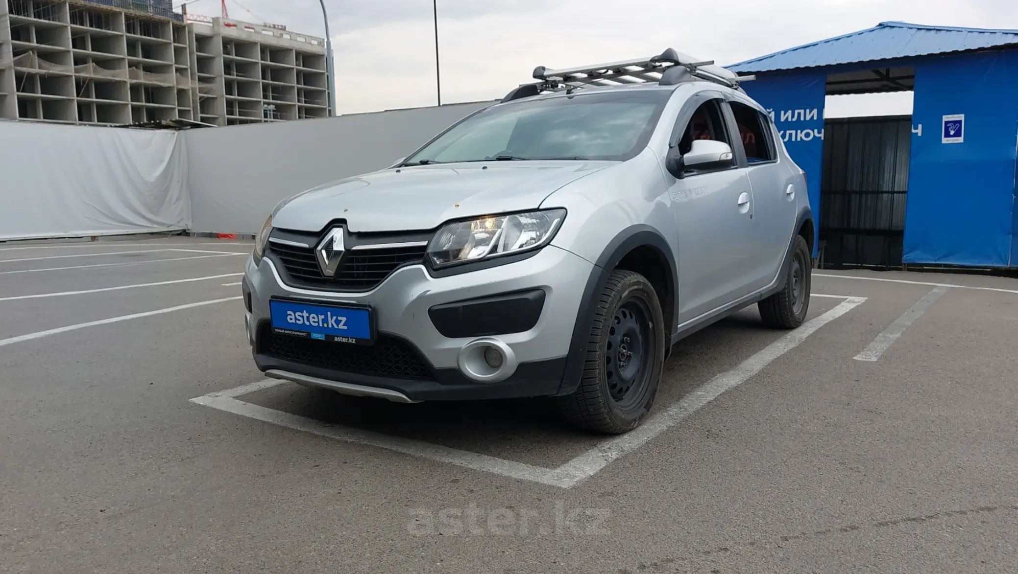 Купить Renault Sandero 2015 года в Алматы, цена 5000000 тенге. Продажа Renault  Sandero в Алматы - Aster.kz. №c854608