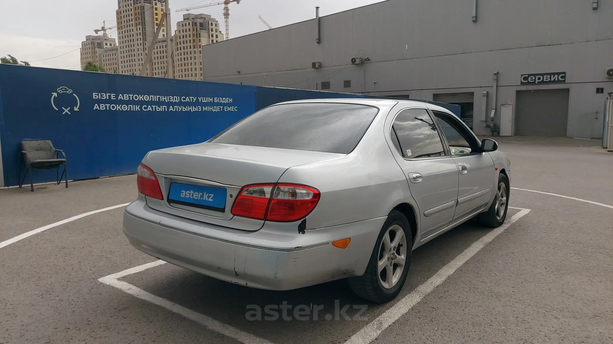 Көшедегі қыздар онлайн порно Екі әйел ер адамның анусын жалайды