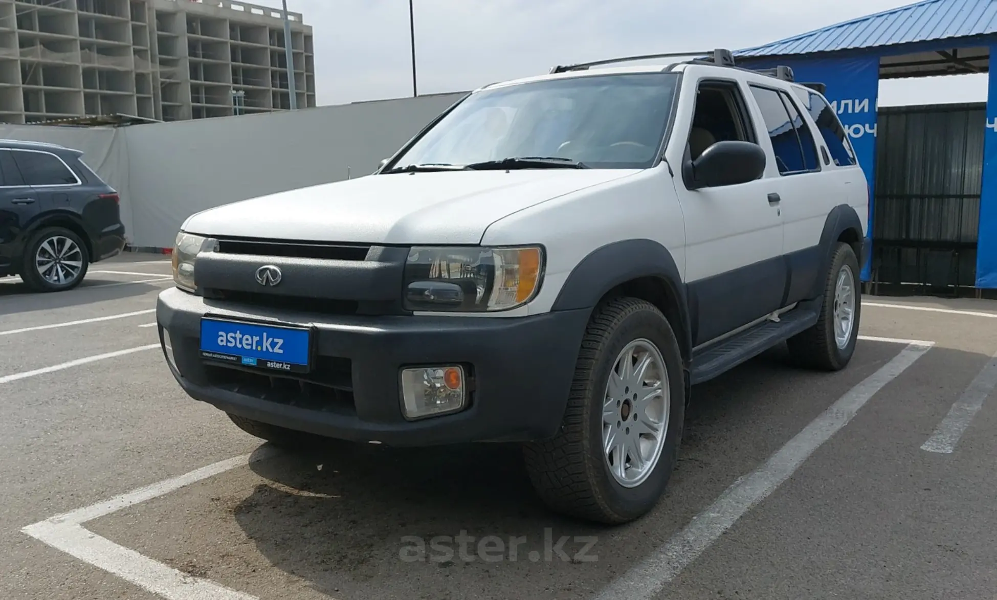 Infiniti QX4 2000