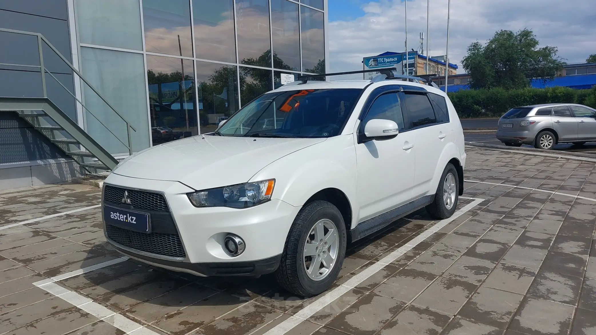 Купить Mitsubishi Outlander 2010 года в Уральске, цена 7000000 тенге.  Продажа Mitsubishi Outlander в Уральске - Aster.kz. №c855731