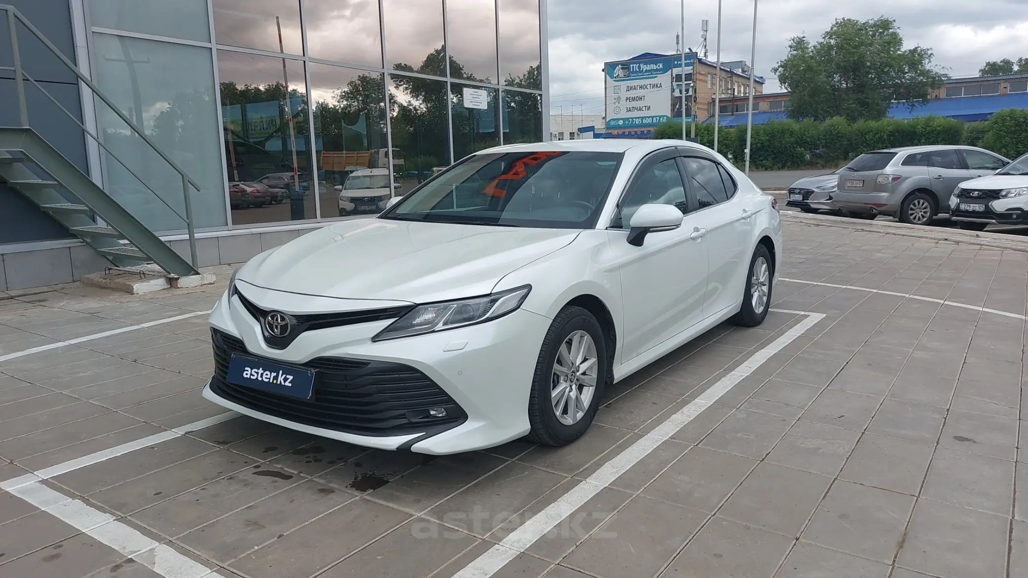 Toyota Camry 2019