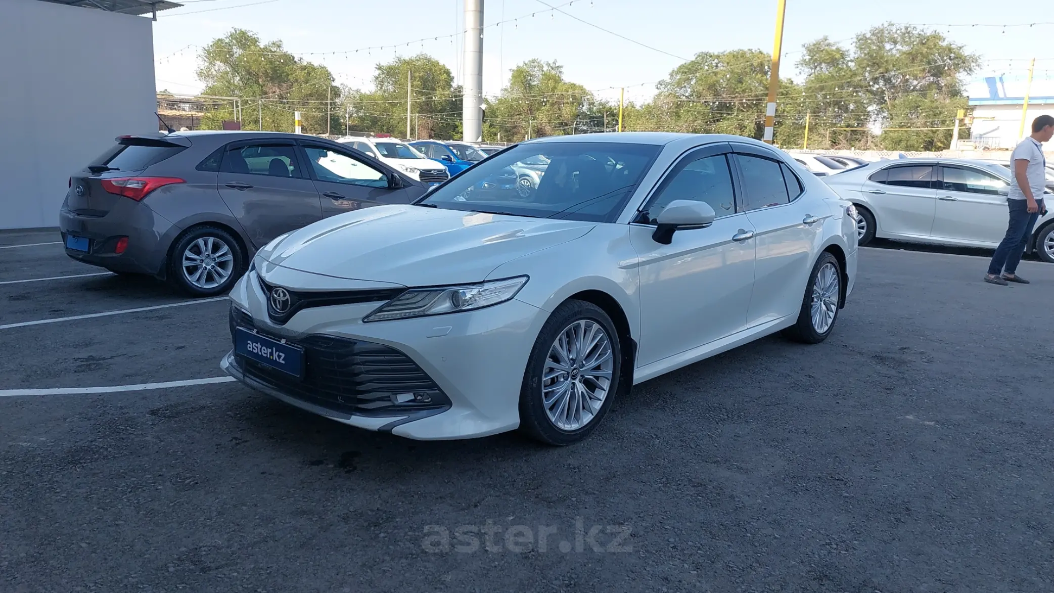 Toyota Camry 2019