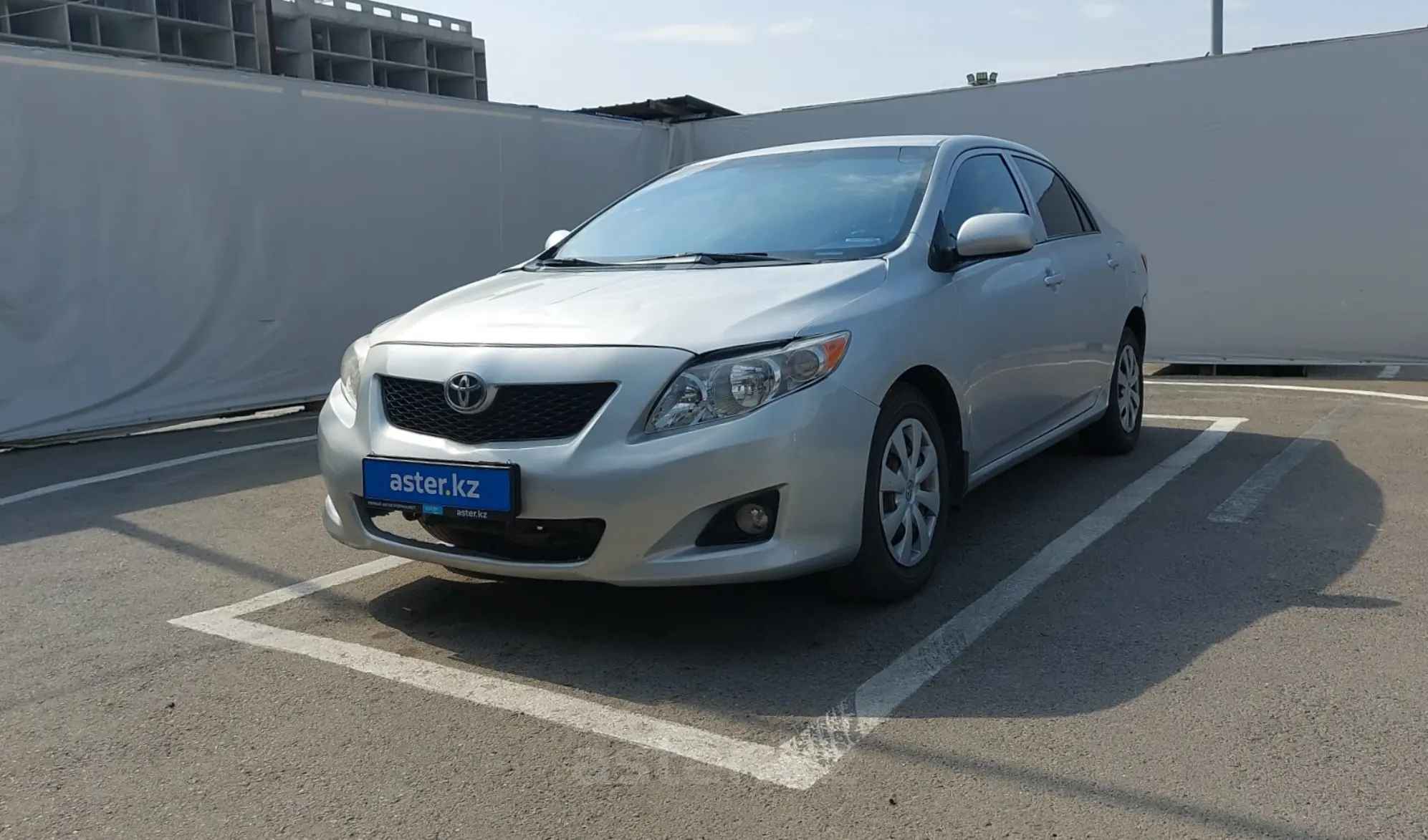 White Corolla Toyota 2008