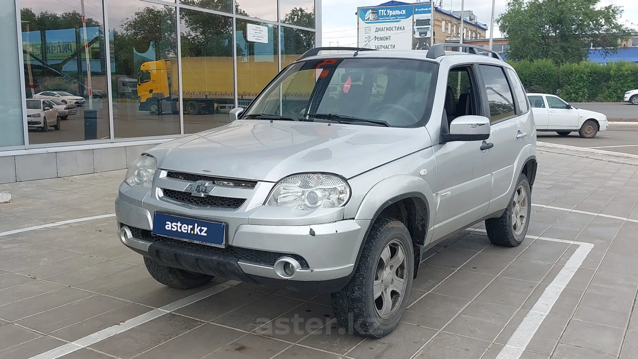 Chevrolet Niva 2012