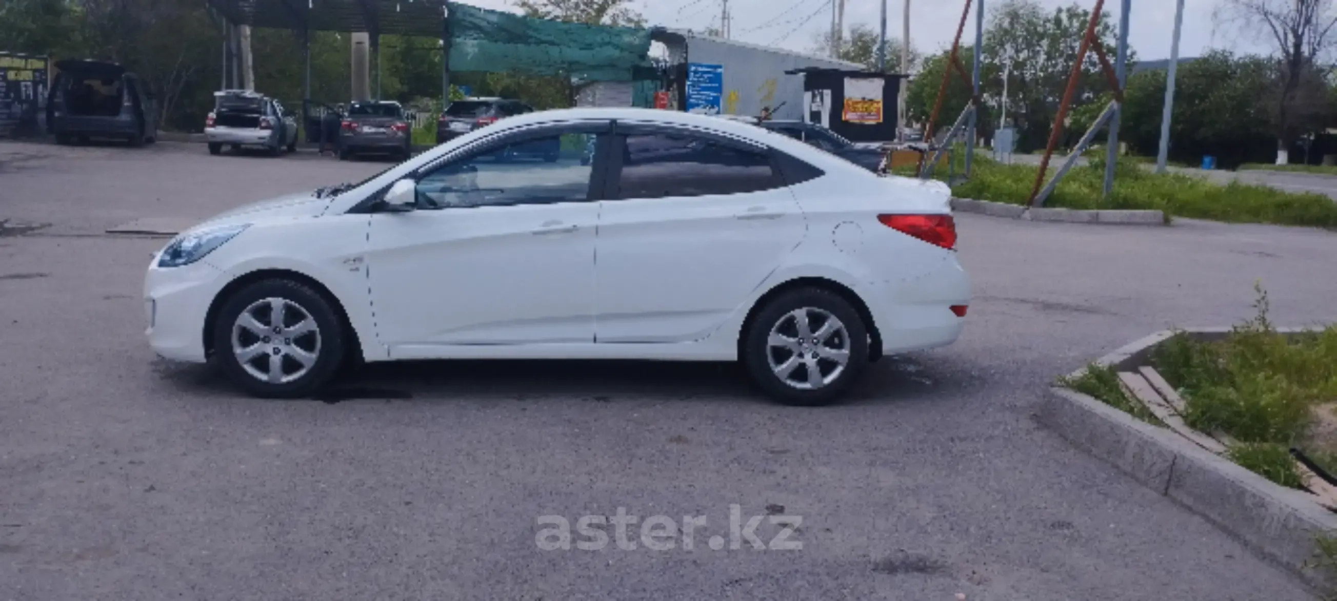 Hyundai Accent 2013