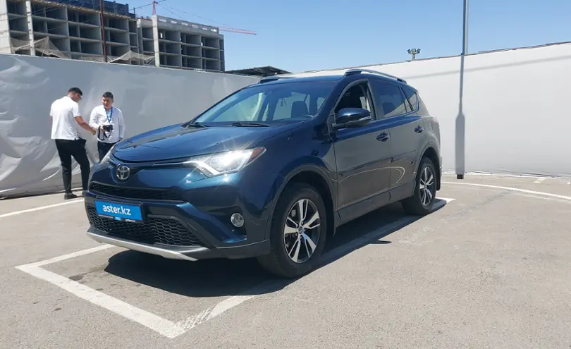 Toyota RAV4 2017 года за 12 000 000 тг. в Алматы